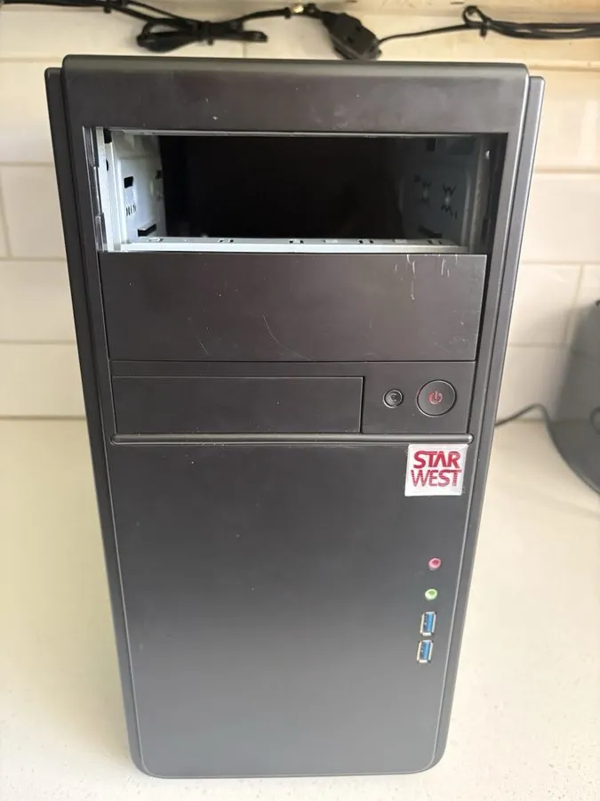 Жёсткий диск ASRock A68N-2100 Mini-ITX Home Server PC 2GB RAM, 80GB HDD, Linux — фото лота 1