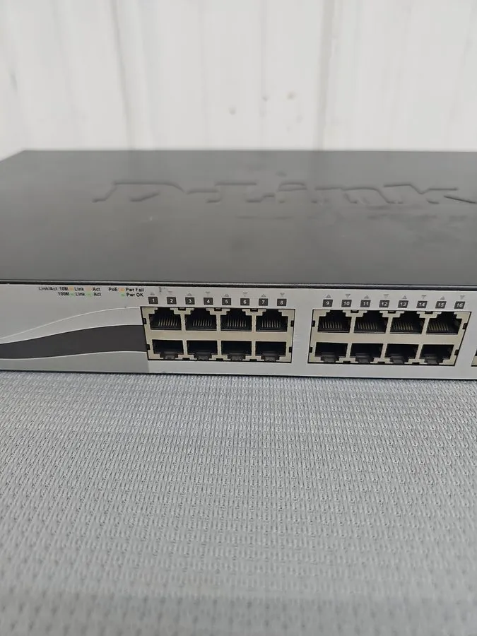 Коммутатор D-Link DGS-1210-28P 28-Port Gigabit Smart Managed PoE Switch with PoE — фото лота 1