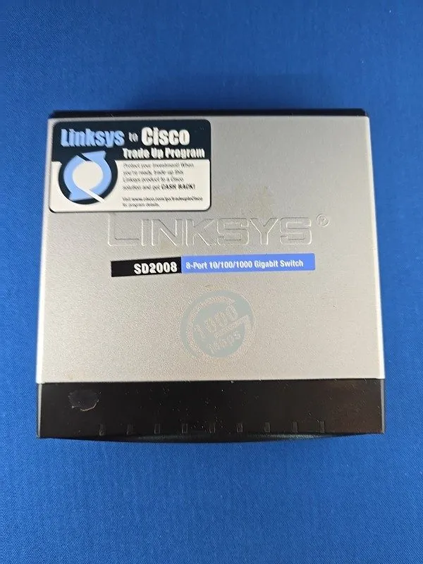 Коммутатор Cisco 8 Port 10/100/1000 Gigabit Ethernet Switch SD2008