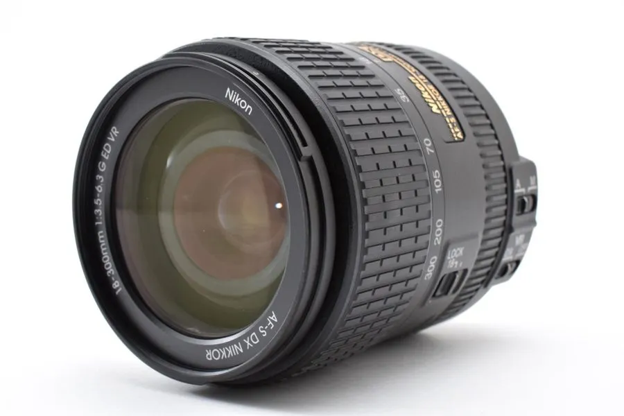 Объектив Nikon AF-S DX Nikkor 18-300mm F/3.5-6.3G ED VR Zoom Lens #L299
