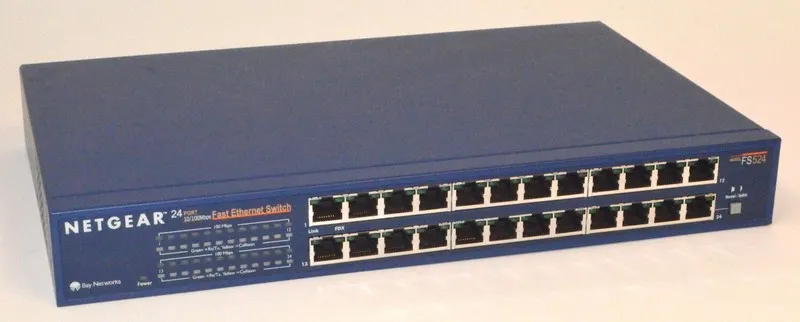 Коммутатор NetGear FS524 24-Ports 10/100 mbps Fast Ethernet Switch