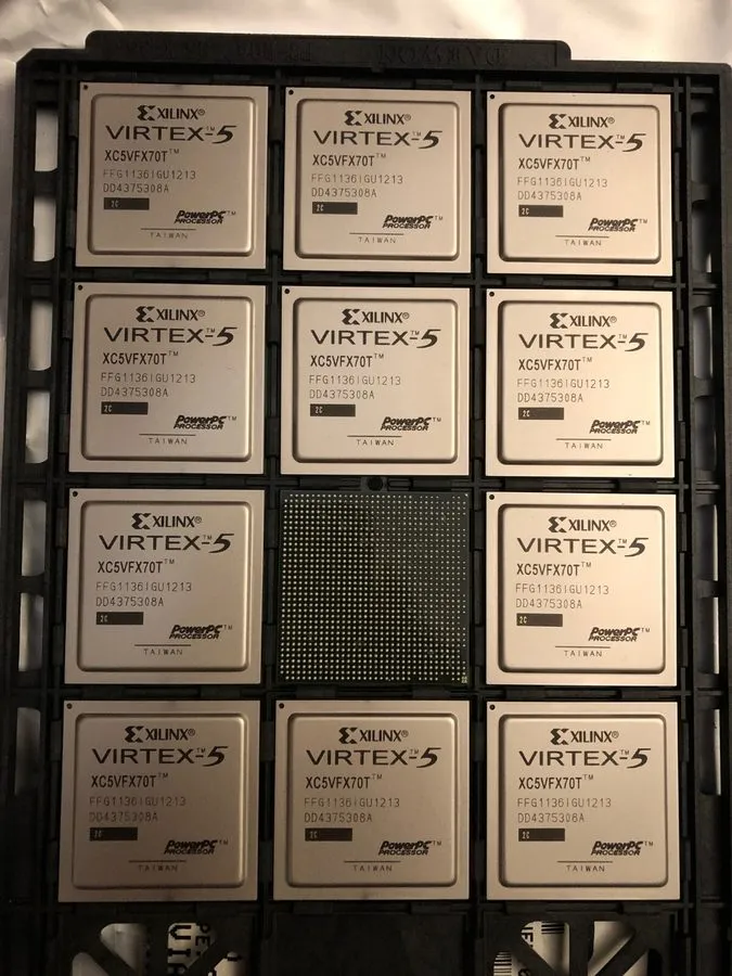 Микросхема ПЛИС Xilinx XC5VFX70T-2FFG1136C Virtex-5 FPGA