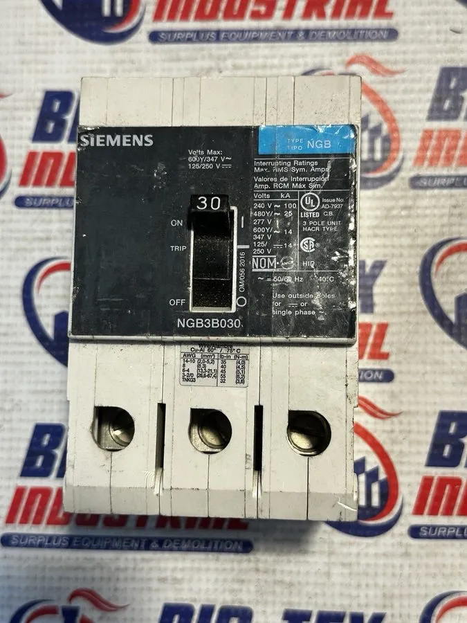Автоматический выключатель Siemens NGB NGB3B030 3 Pole 30 Amp 480V Circuit Break