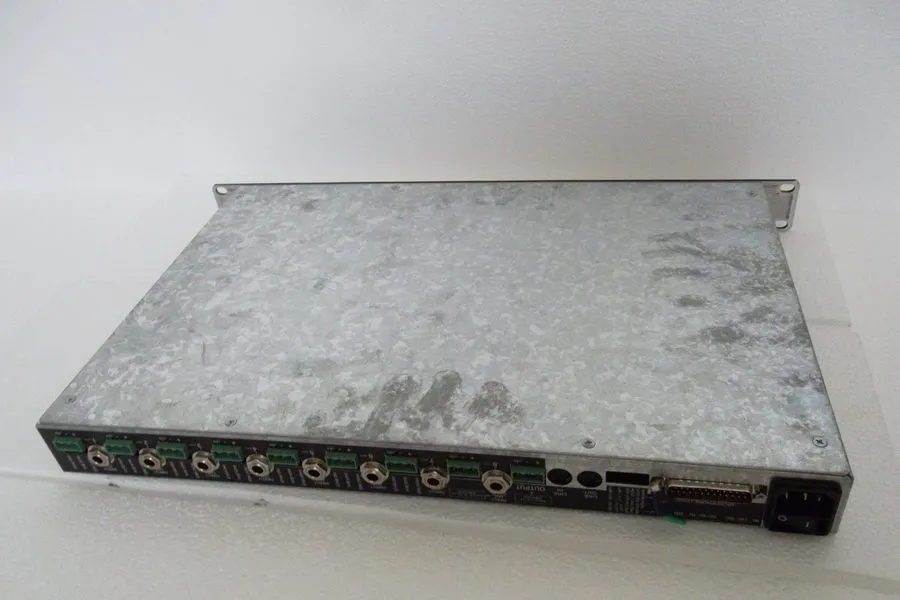 Микшерный пульт Shure AMS8100 Automatic Microphone Mixer 8 Channels