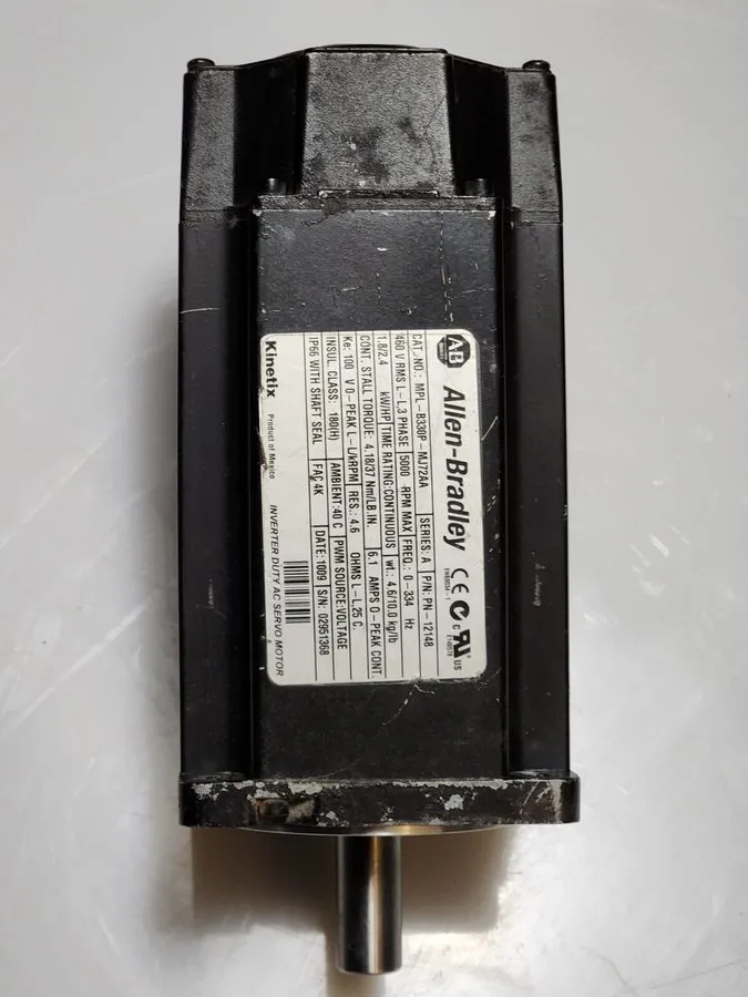 Серводвигатель Allen-Bradley Kinetix AC Servo Motor MPL-B330P-MJ72AA 460V 1.8kW