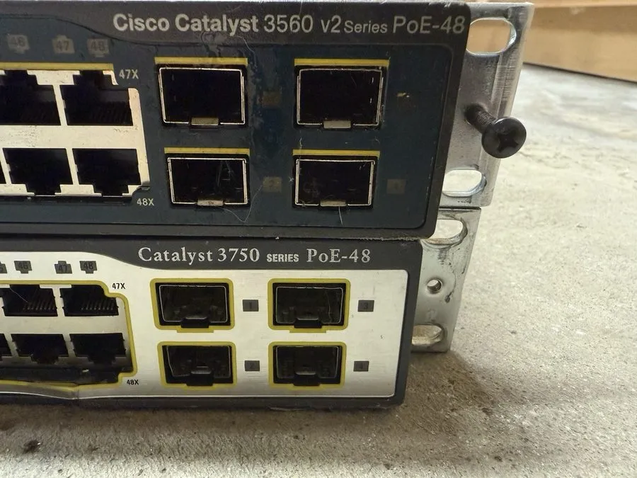 Коммутатор Cisco WS-C3560V2-48PS-S Catalyst 3560 V2 48-Port PoE Switch 4x SFP