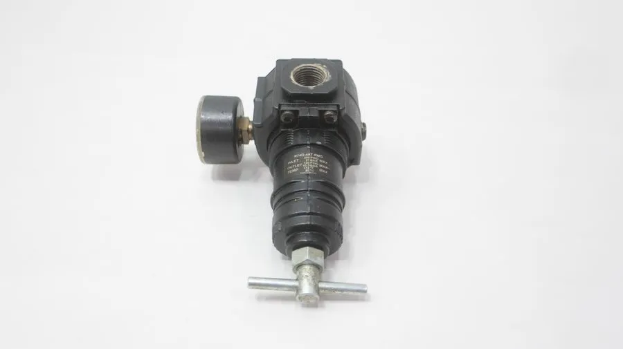 Регулятор давления Norgren R74G-4AT-RMG Pneumatic Regulator 1/2in Npt 300psi 5-1