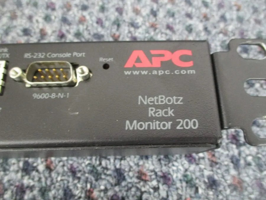 Стойка/шкаф APC NBRK0200 NetBotz Rack Monitor 200 Environmental Server Data Cent