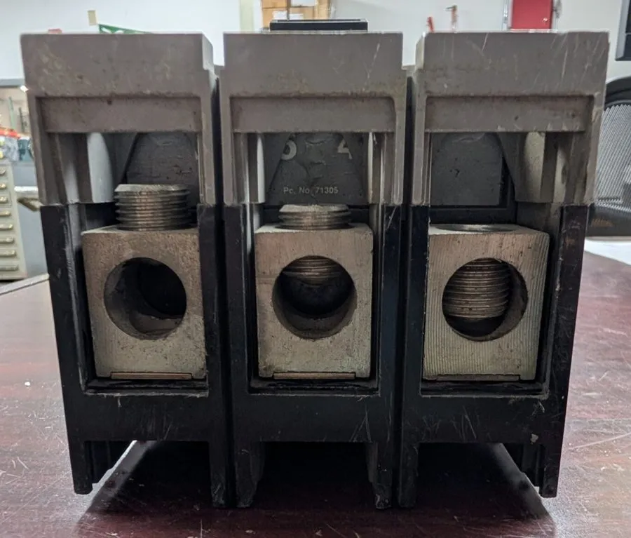 Автоматический выключатель I-T-E Siemens Sentron FXD63B225 225A 3 Pole 600VAC Ci