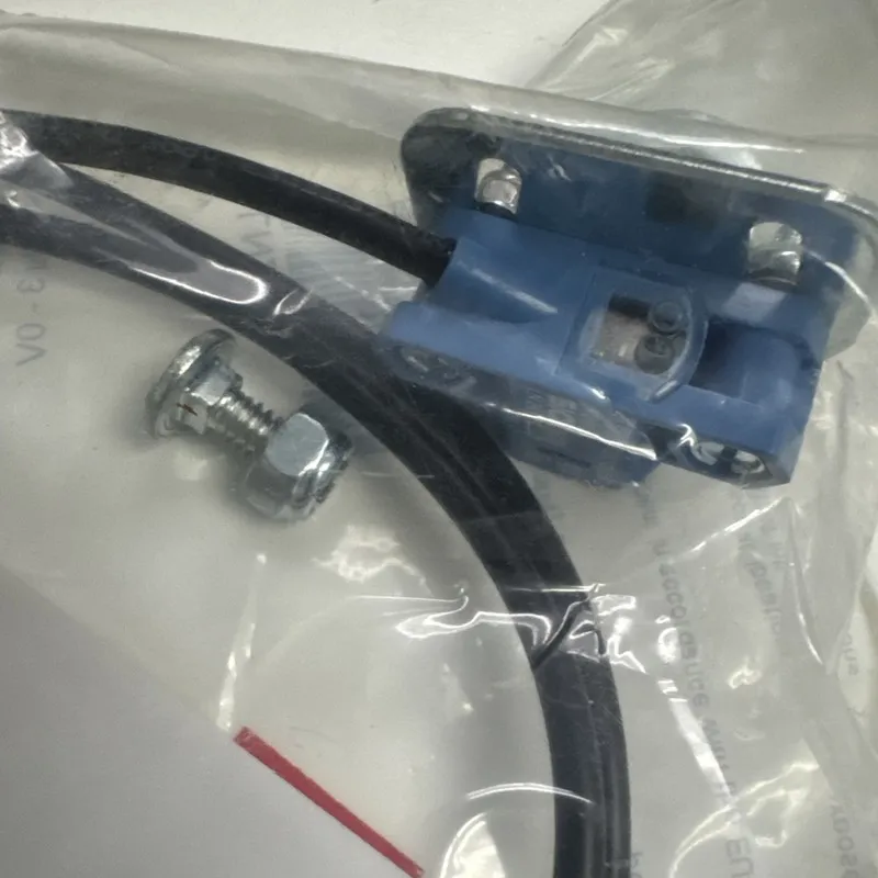 Фотоэлектрический датчик SICK ZLD18-2FZC12S04P07 photoelectric Switch Sensor — фото лота 1