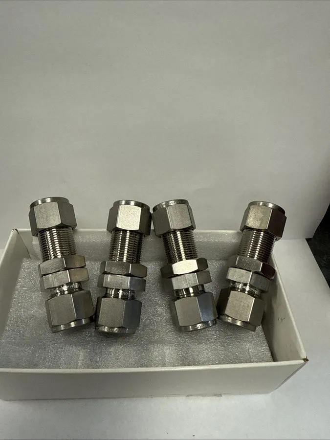 Фитинг Swagelok SS-810-61 Tube Fitting, Bulkhead Union, 1/2 in. Tube OD