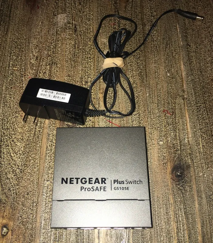 Коммутатор NETGEAR ProSafe Plus GS105Ev2 switch 5 ports unmanaged desktop
