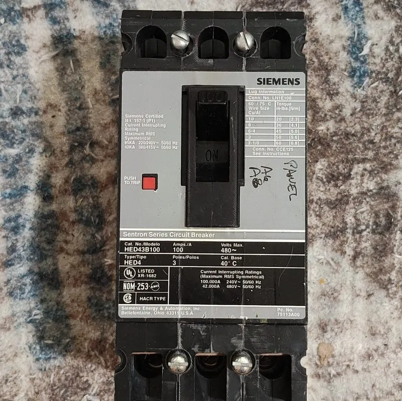 Автоматический выключатель Siemens Sentron Circuit Breaker HED43B100 3P 100 Amp 