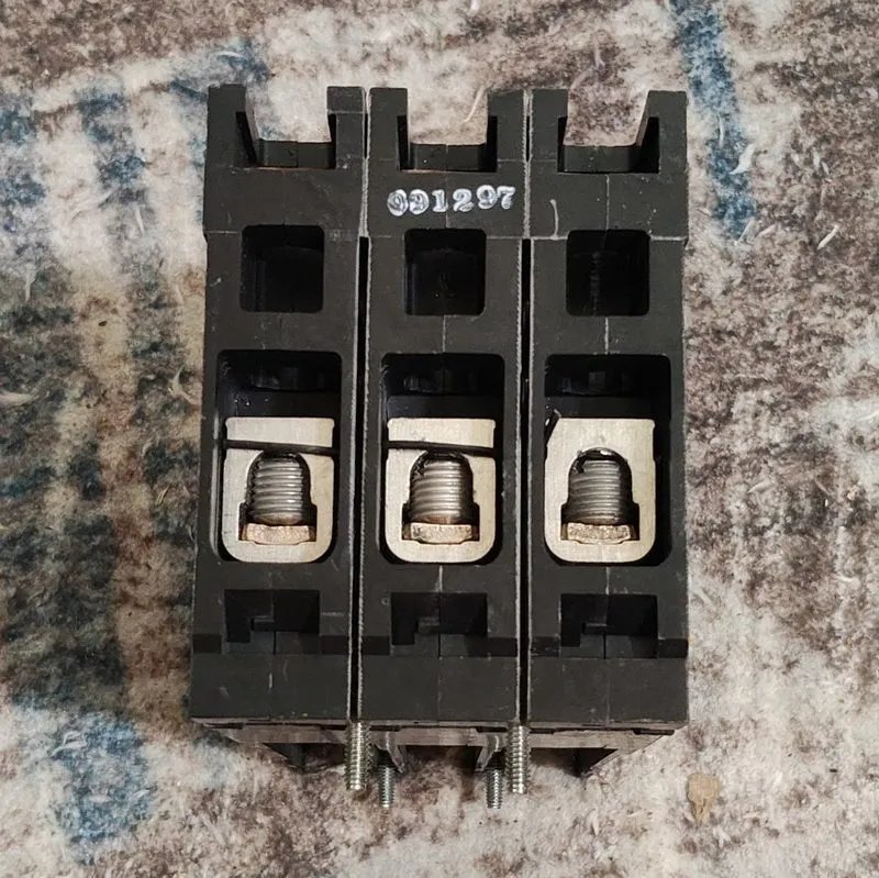 Автоматический выключатель Siemens Sentron Circuit Breaker HED43B100 3P 100 Amp  — фото лота 3