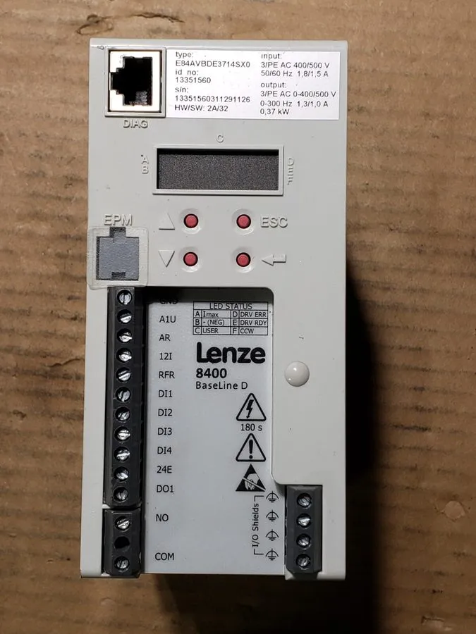Частотный преобразователь E84AVBDE3714SX0