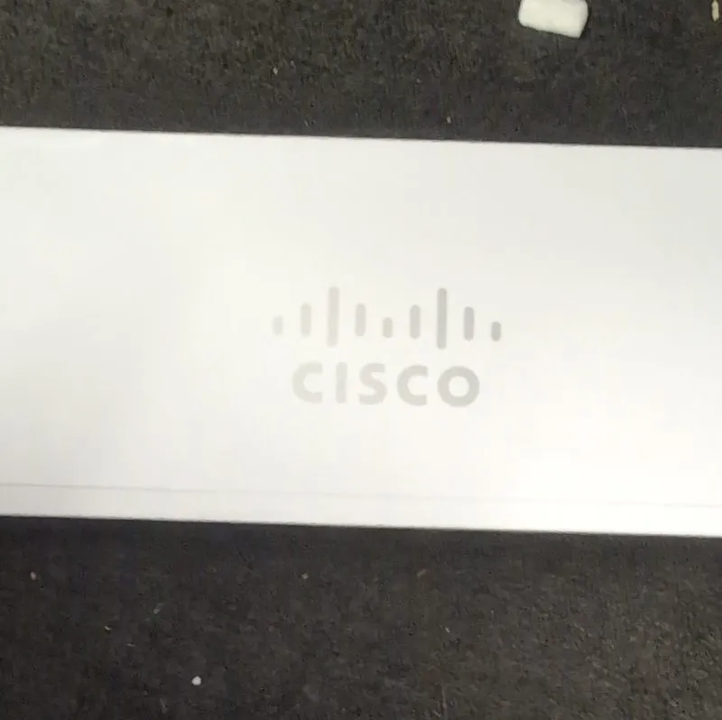 Коммутатор Cisco CBS220-24T-4G EU 24-port Gigabit Switch 4SFP Express — фото лота 4