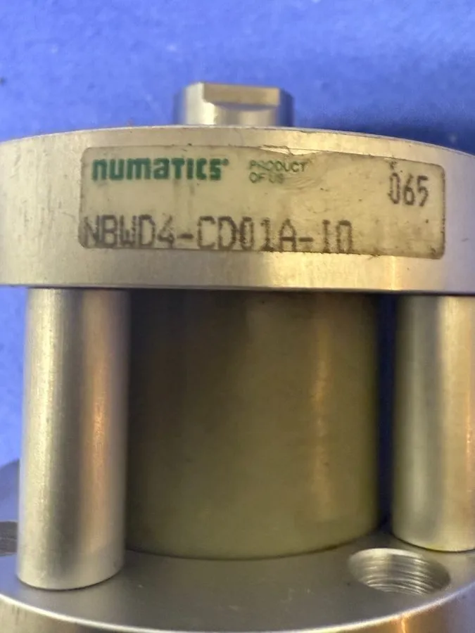 Пневмоцилиндр Numatics NBWD4-CD01A-IO Pneumatic Cylinder Actuator USIP — фото лота 1
