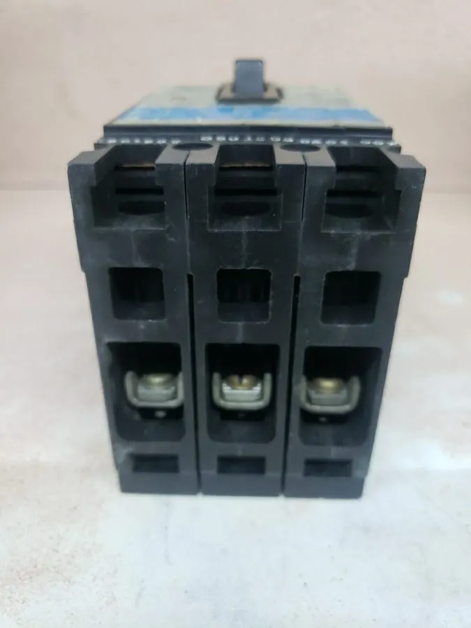 Автоматический выключатель Siemens ITE ED43B020 Sentron 20A 3-Pole Circuit Break