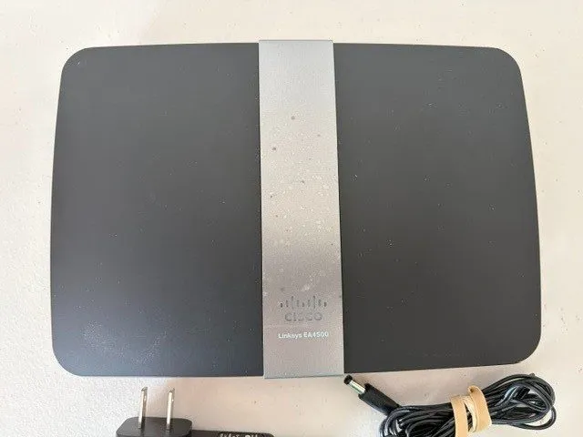 Маршрутизатор Cisco Linksys EA4500 Dual-Band N900 WiFi Router Gigabit USB — фото лота 1