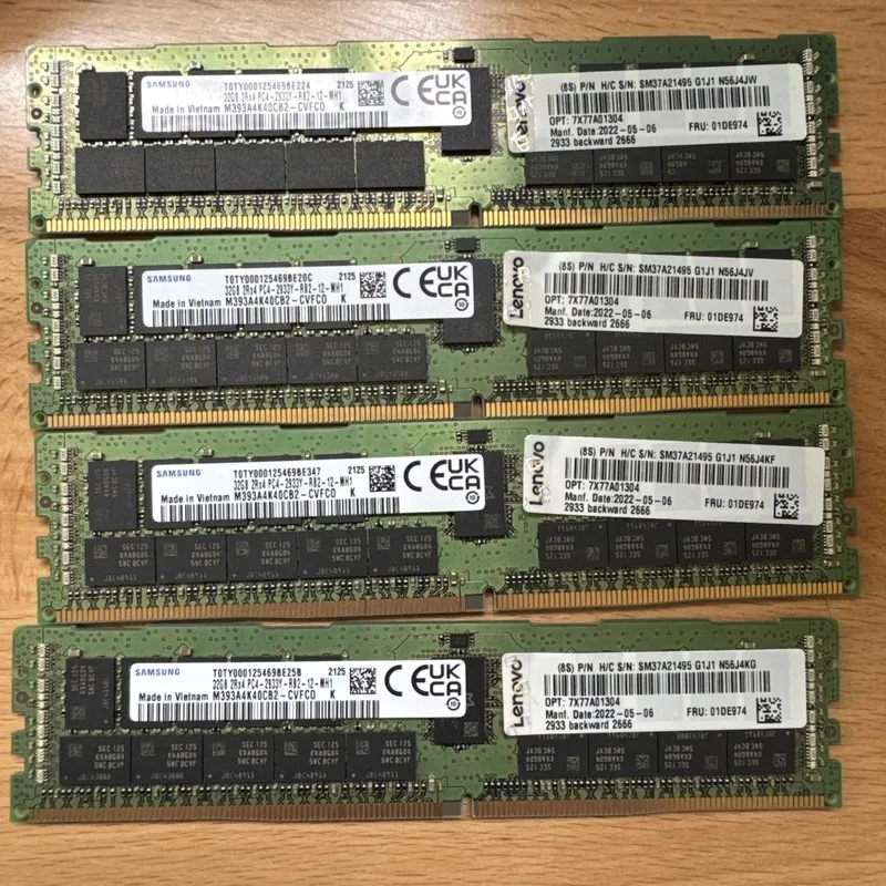 Модуль памяти LENOVO 128GB (4X32GB) PC4-2933Y DDR4 7X77A01304 Samsung M393A4K40C