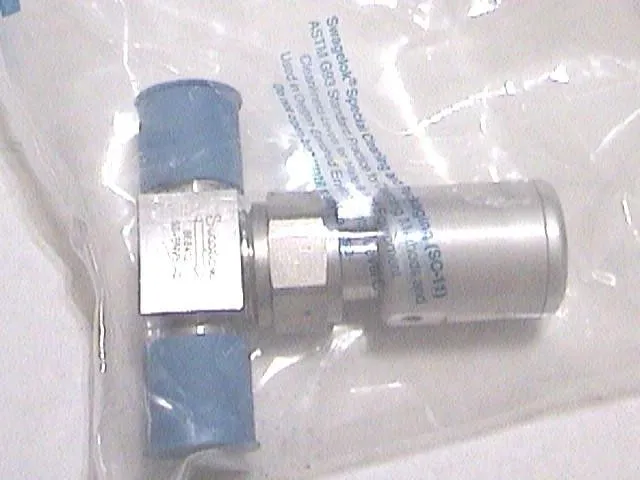 Клапан Swagelok SS-BNV51-C 316L SS HP Bellows Sealed Valve, 1/4" Female Swagelok