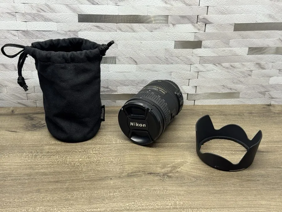 Объектив Nikon AF-S DX NIKKOR 18-140mm f / 3.5-5.6G ED VR AFSDXVR18-140G