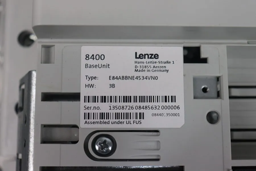 Частотный преобразователь E84ABBNE4534VN0