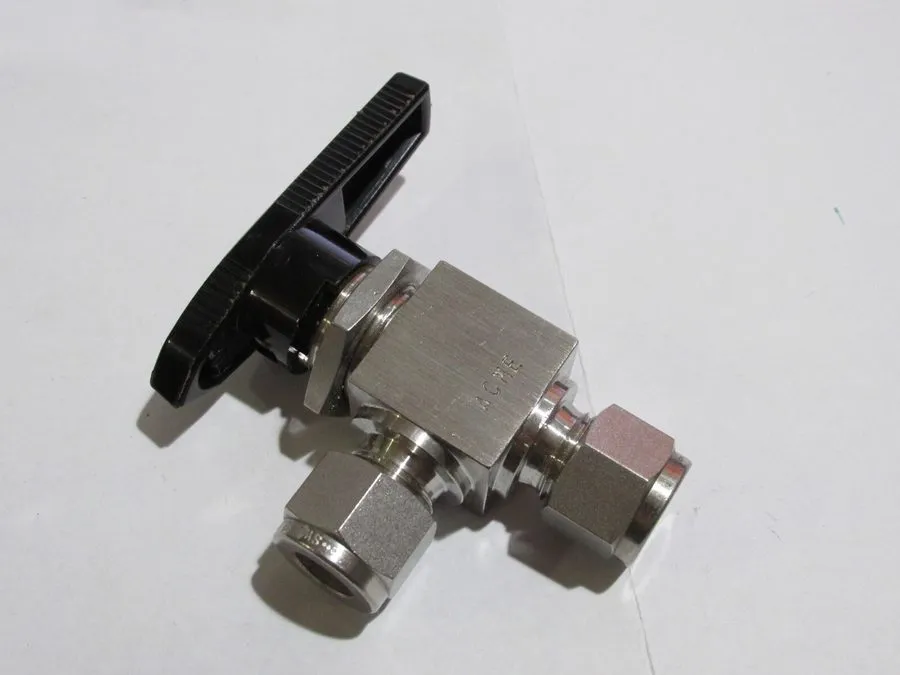 Клапан SWAGELOK 316 SS SS-43S6-A Ball Valve 2W — фото лота 2