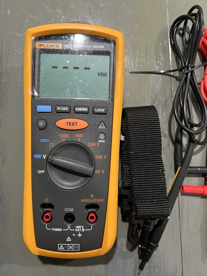Тестер Fluke 1507 Insulation Resistance Tester Megohmmeter — фото лота 1