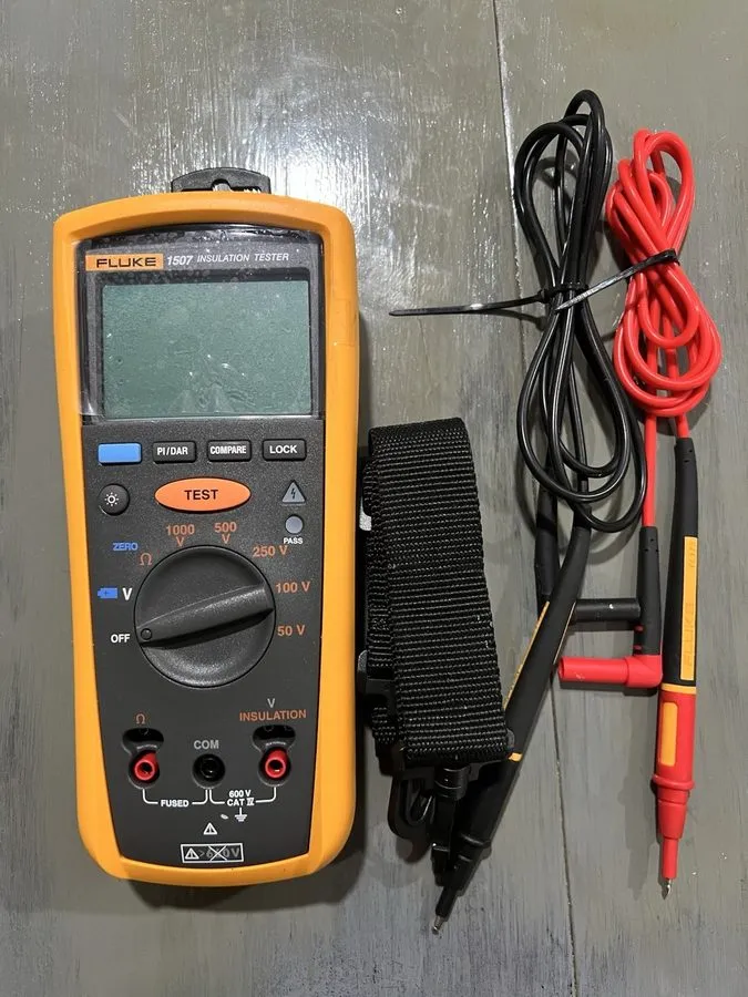 Тестер Fluke 1507 Insulation Resistance Tester Megohmmeter — фото лота 2