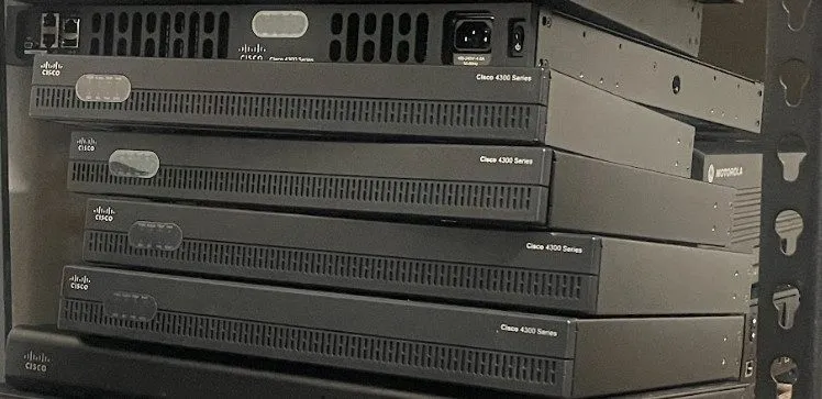 Маршрутизатор Cisco 4300 Series Rack-Mountable Router C4300 Series Product Line
