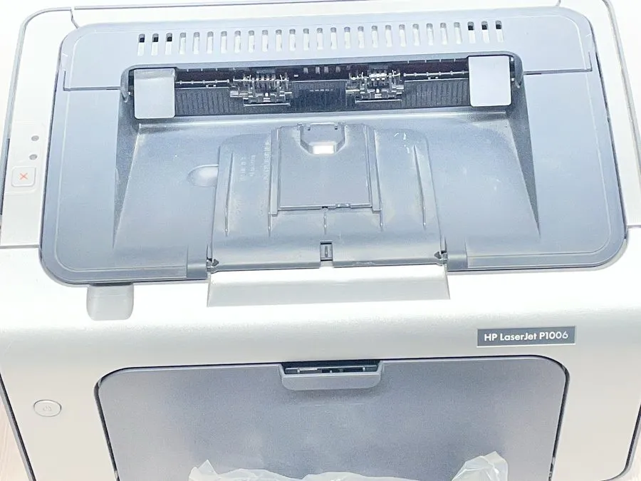 Лазерный принтер HP LaserJet P1006 Laser Printer in Great shape/ Low Page count