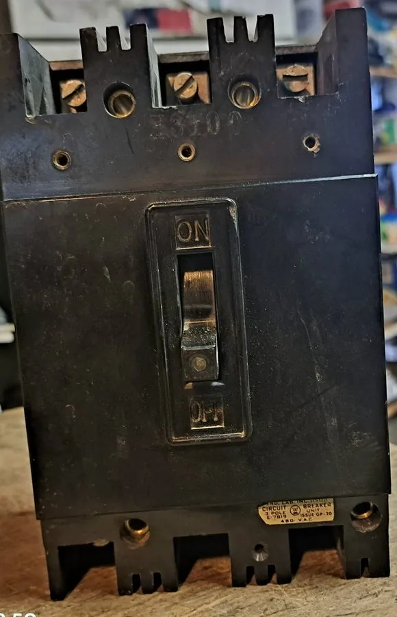 Автоматический выключатель Westinghouse EHB3100 Circuit Breaker 100A 3P 480V 3PH