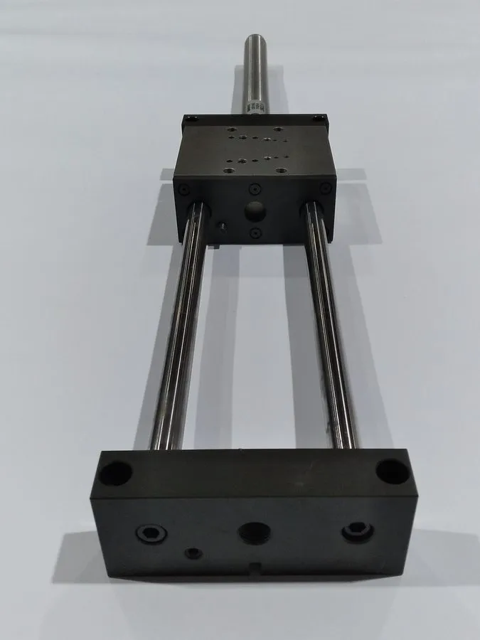 Пневмопривод Numatics 1062D01-10A-03-YC-812991-40 Double Rod Pneumatic Actuator,