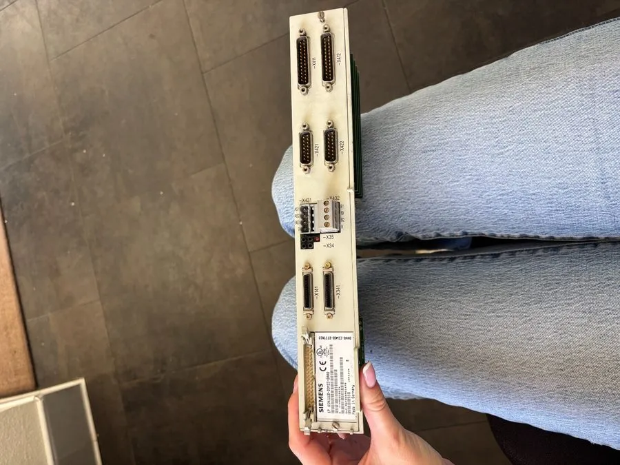 Сервоусилитель Siemens SIMODRIVE 611-D 6SN1118-0DM23-0AA0 Control Module Version