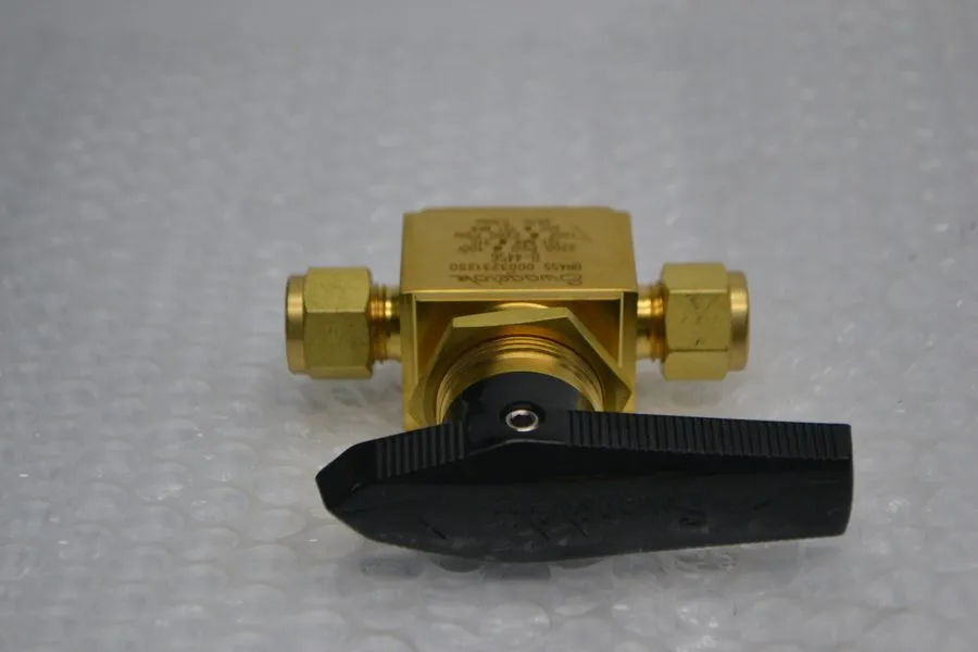 Клапан SWAGELOK B-44S6 VALVE NSNP