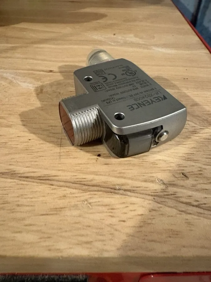 Датчик Keyence LR-ZB240CB Laser Sensor Free / F — фото лота 2