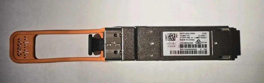 Трансивер CISCO QSFP-40G-CSR4 10-2837-02 40GBASE-CSR4 QSFP 850nm MMF QSFP transc
