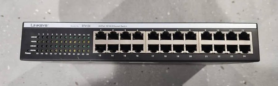 Коммутатор Cisco Linksys EF4124 24-Port 10/100 Ethernet Switch i682