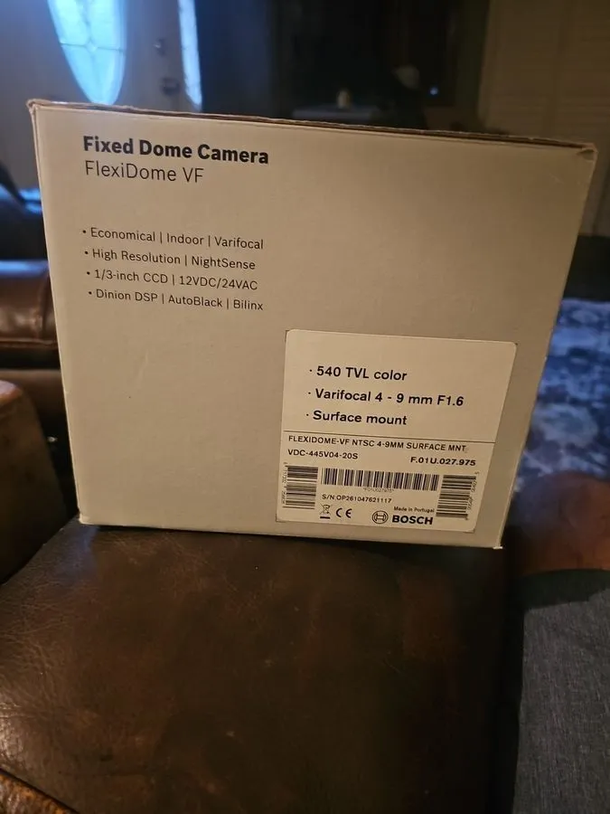 Камера Bosch FlexiDome VF Indoor 540TVL NTSC 4-9mm SMB Camera VDC-445V04-20S — фото лота 2
