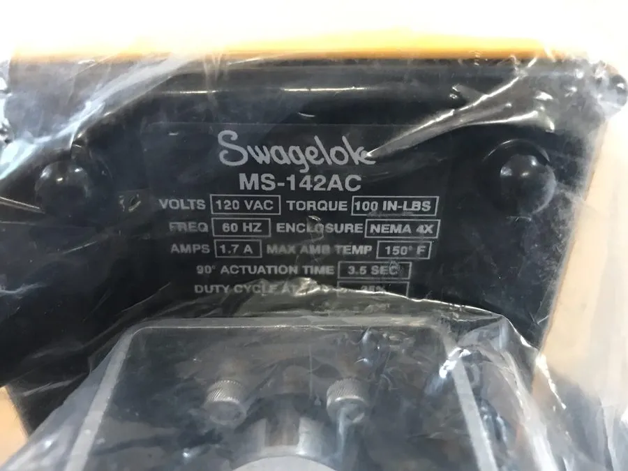 Клапан MS-142AC Electric Actuator Valve 120VAC & Swagelok SS-63TF8-42AC 1/2 Mnpt