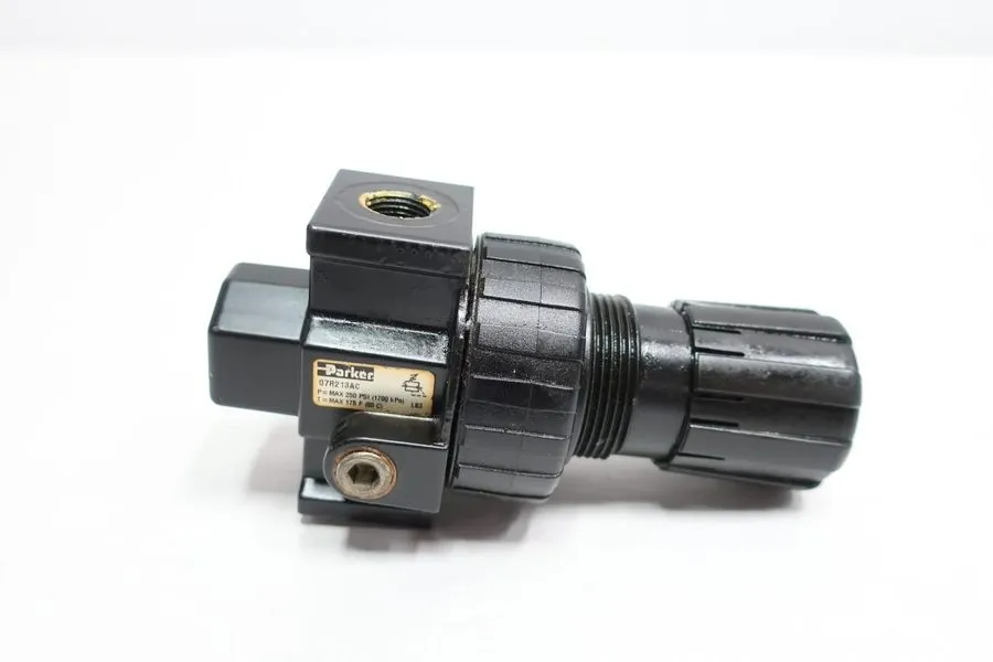 Регулятор давления Parker 07R213AC Pneumatic Regulator 250psi 3/8in Npt