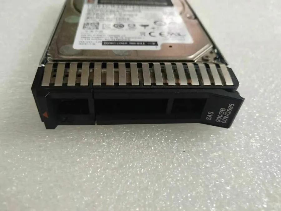 Жёсткий диск Lenovo 00WG695 00WG696 00WG699 900GB 12Gbps 10K 2.5" SAS HDD HARD D