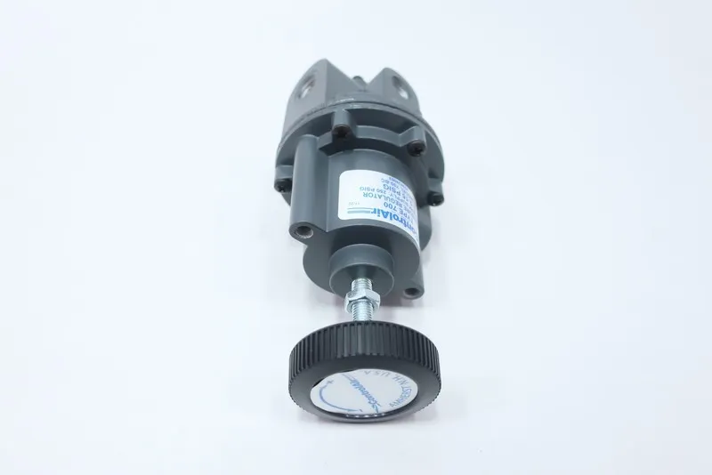 Трубопроводная арматура Control Air Inc. 700-BC Air Pressure Regulator 1/4"NPT 0