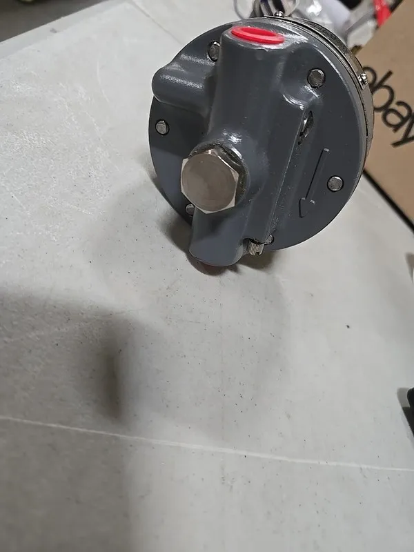 Трубопроводная арматура SIEMENS NULLMATIC PRESSURE REGULATOR MODEL 40-15 B/M 148 — фото лота 2