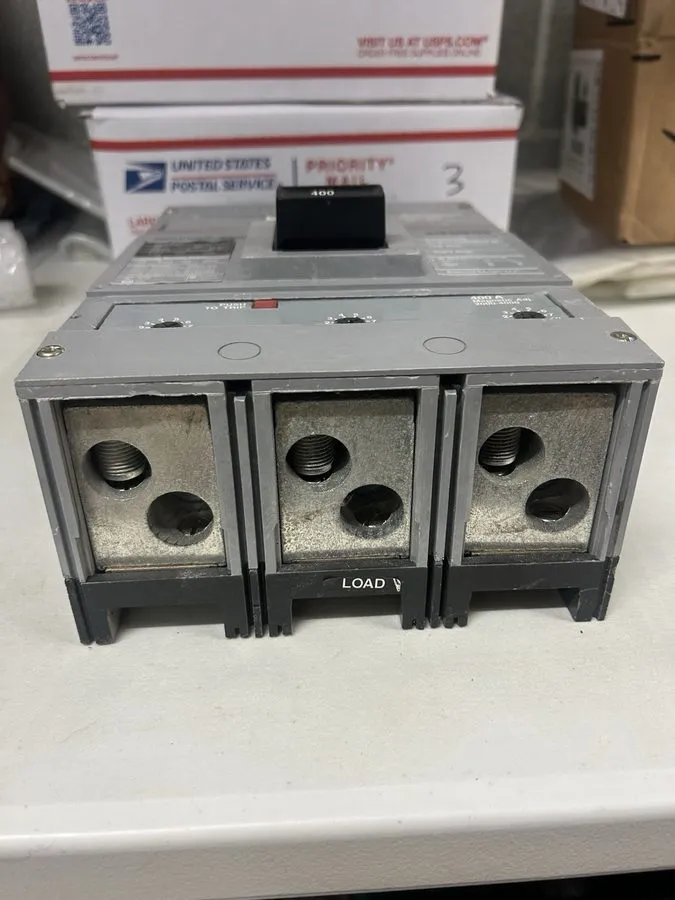 Автоматический выключатель Siemens Sentron Series HJD63F400 Circuit Breaker 400A