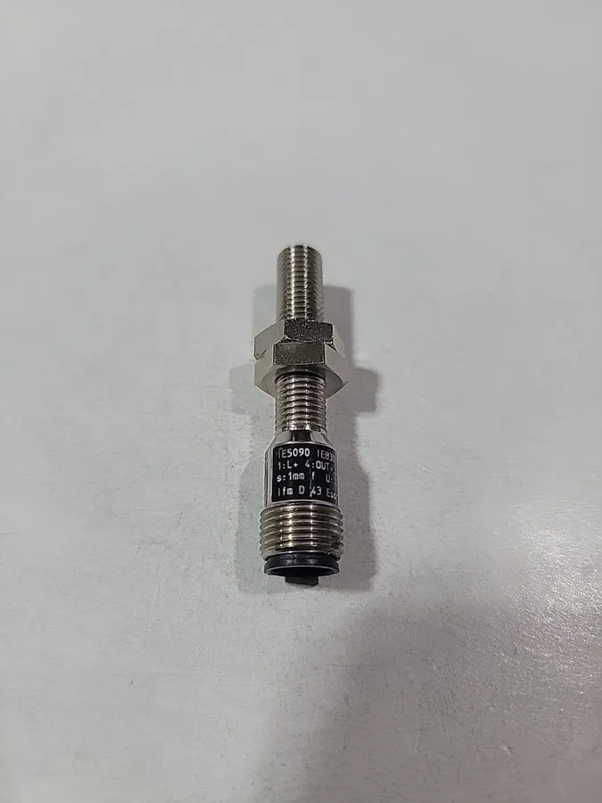 Датчик приближения IFM Efector IEB3001-BP0G/US Proximity Sensor 1mm Range 10-36V — фото лота 2