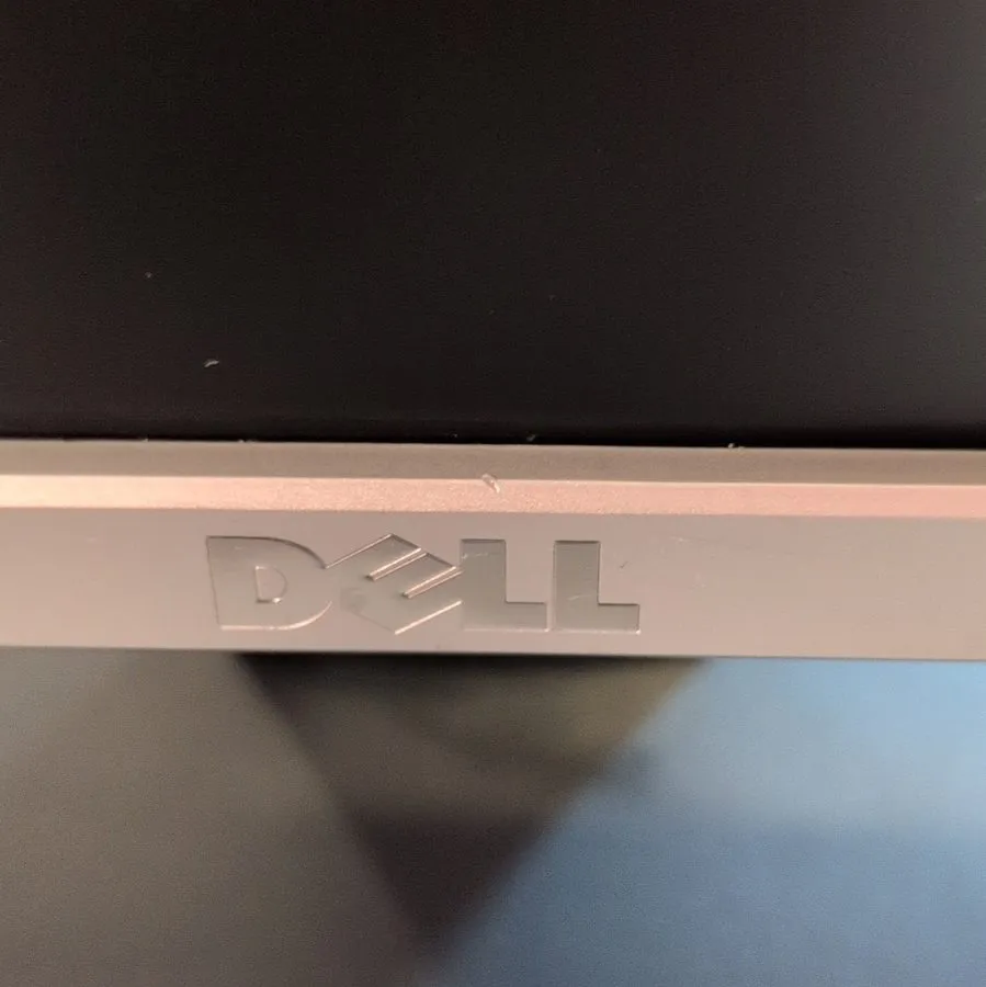 Монитор Dell UltraSharp 1907FP 19in LCD Monitor 1280x1024 5:4 VGA DVI-D Black — фото лота 1