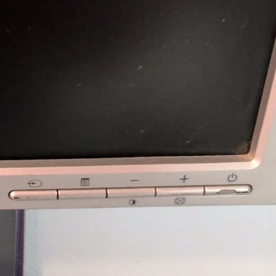 Монитор Dell UltraSharp 1907FP 19in LCD Monitor 1280x1024 5:4 VGA DVI-D Black — фото лота 2