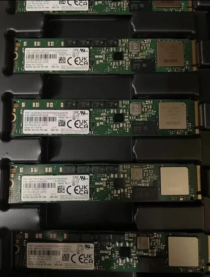 SSD-накопитель Samsung PM983 3.84TB SSD M.2 22110 PCIe NVMe MZ-1LB3T80 MZ1LB3T8H